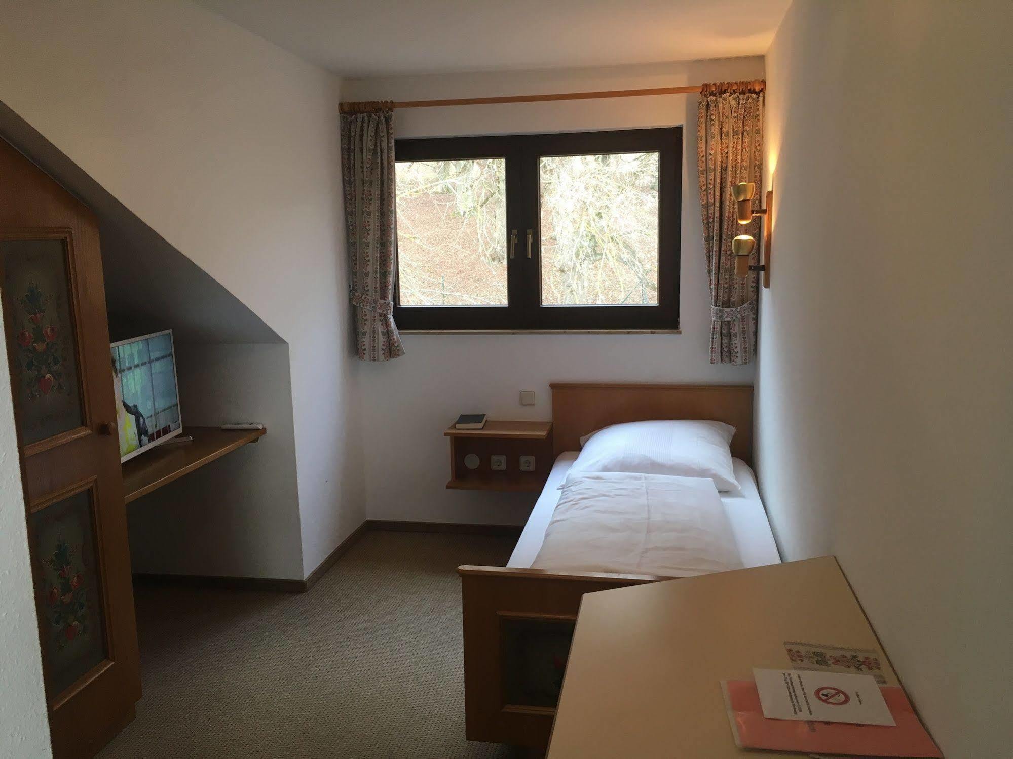 Landhotel Gasthof Am Berg Dornstadt Kültér fotó